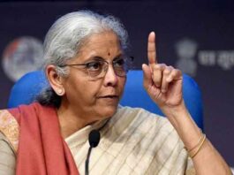 12 સરકારી બેંકોનું મર્જર કરીને 4 ‘વર્લ્ડ ક્લાસ બેંક’ બનાવાશે, નાણાંમંત્રીએ કહ્યું- ‘કર્મીઓની નોકરીઓ પર કોઈ ખતરો નહીં’