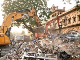 મોરબીમાં મણિમંદિર પાસે ગેરકાયદેસર ધાર્મિક દબાણ હટાવતા તંગદિલી સર્જાઈ! શહેરમાં ચુસ્ત પોલીસ બંદોબસ્ત ખડકાયો