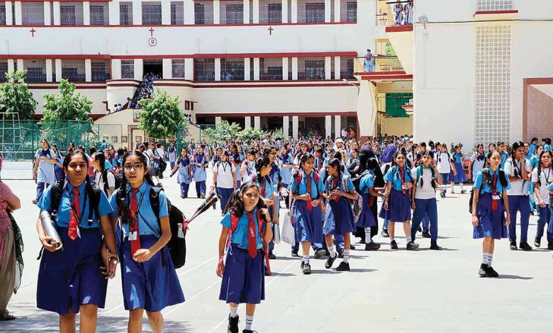 ગુજરાતની સ્કૂલોમાં ધૂળેટી, રામનવમી, ઈદ, ચેટી ચાંદની રજાની તારીખો બદલાઈ, જાણો નવી તારીખો